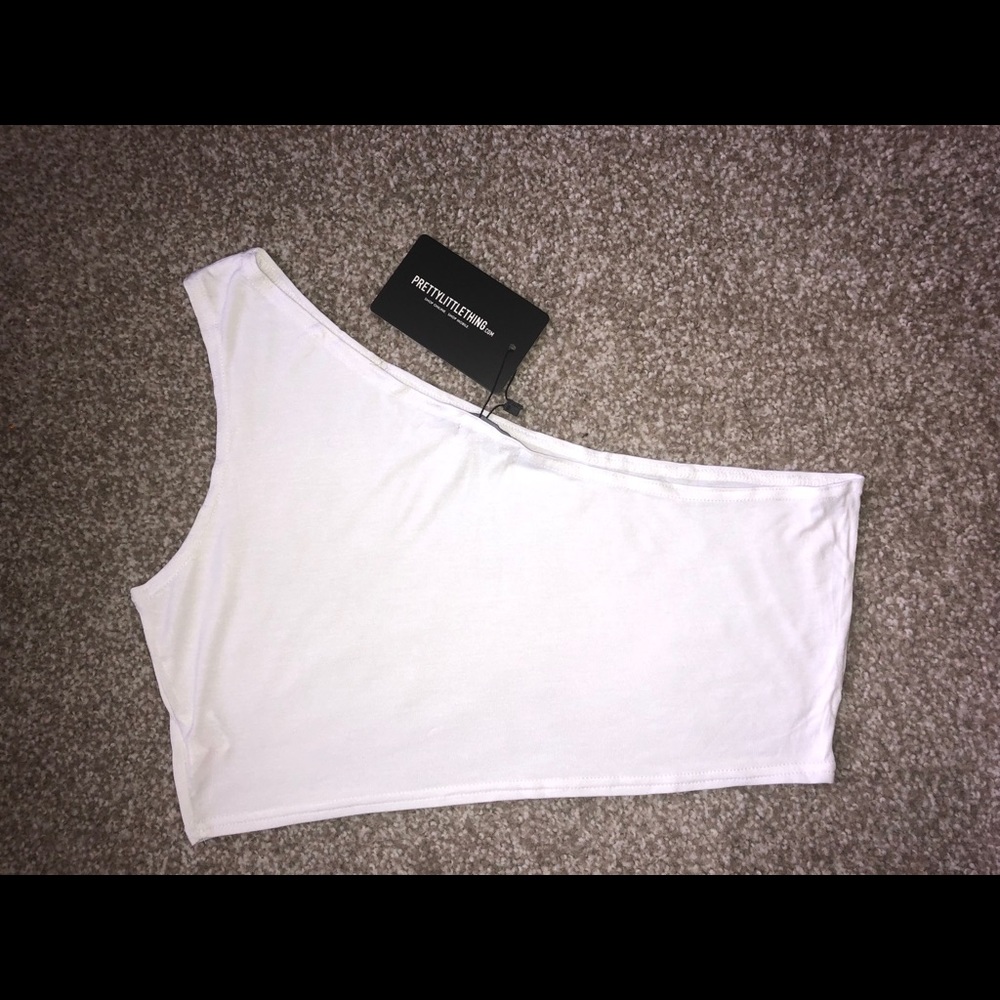 Basic One shoulder crop